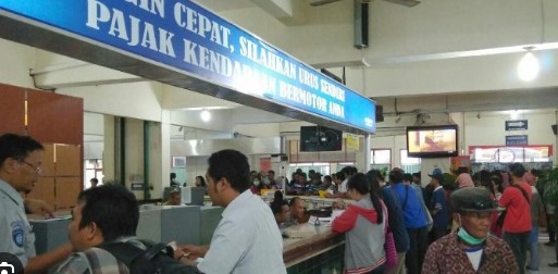 Pembayaran pajak kendaraan. Foto: Pajak Online - compleatthought.com