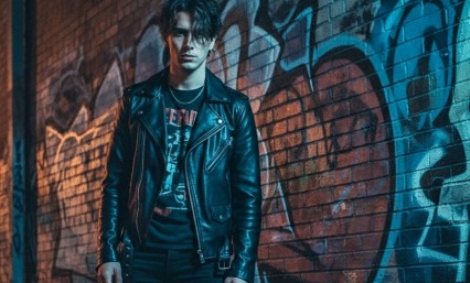 Prompt AI Laki-Laki Dengan Gaya Bad Boy Tahun 90-an. Foto: Radar Majalengka - compleatthought.com